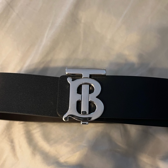 Authentic Burberry Belt Worn Once; With Dust Bag - Black Or Brown - Picture 2 of 3